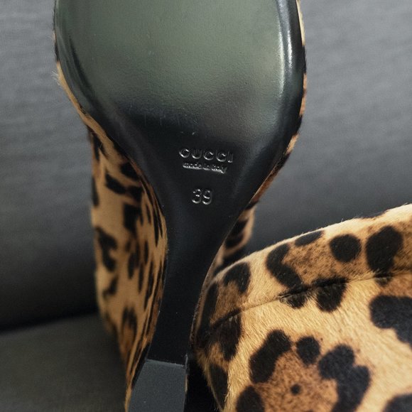 Gucci Pony Hair Leopard Print Closed Toe Wedges - Picture 7 of 7